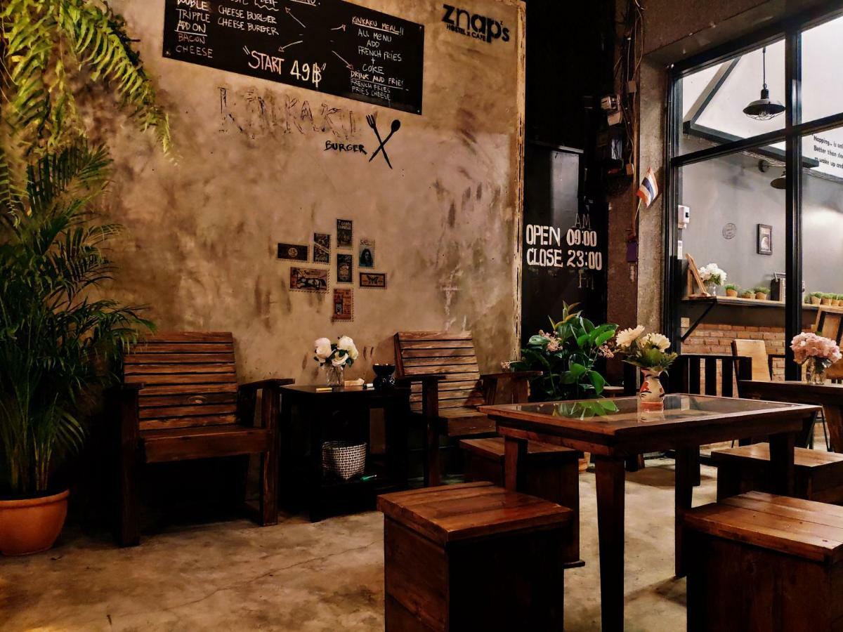 Znap'S Hostel & Cafe Chiang Mai Extérieur photo