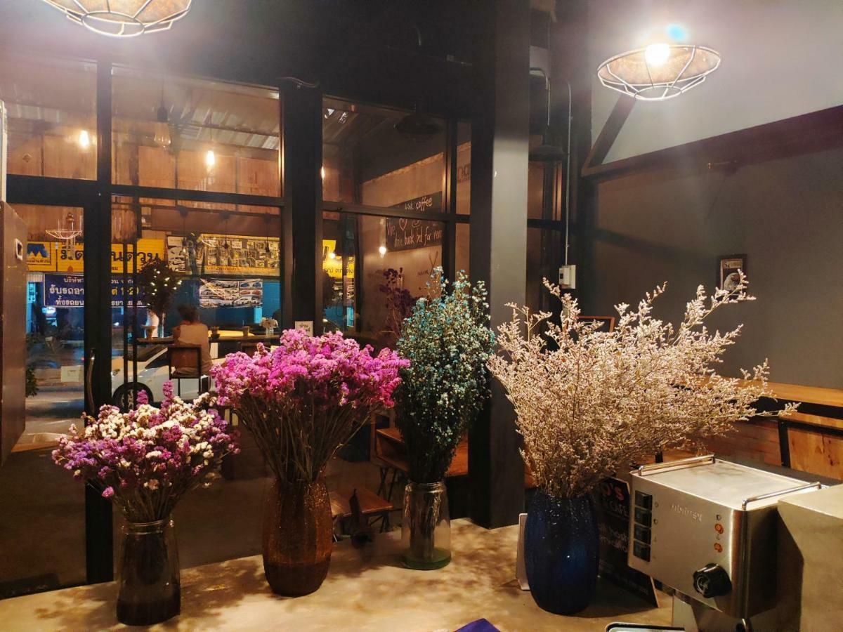 Znap'S Hostel & Cafe Chiang Mai Extérieur photo