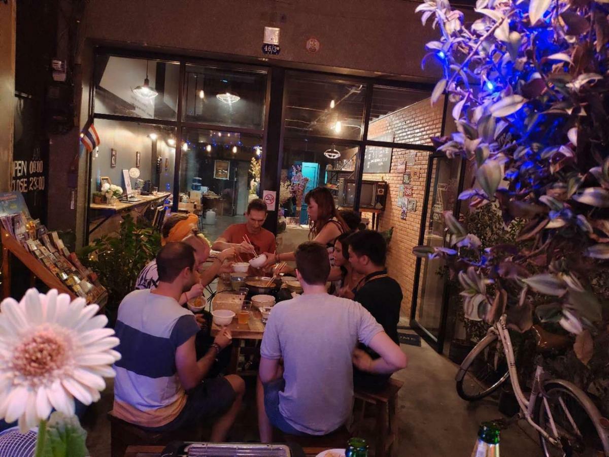 Znap'S Hostel & Cafe Chiang Mai Extérieur photo