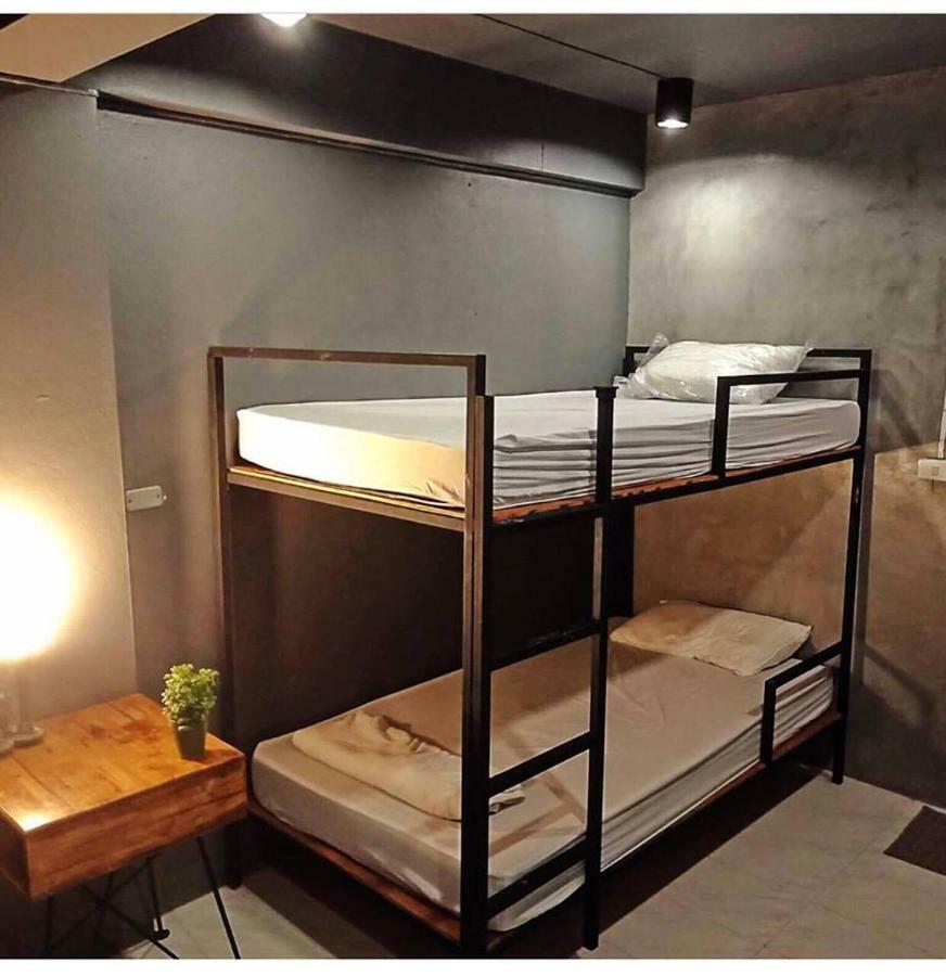 Znap'S Hostel & Cafe Chiang Mai Extérieur photo